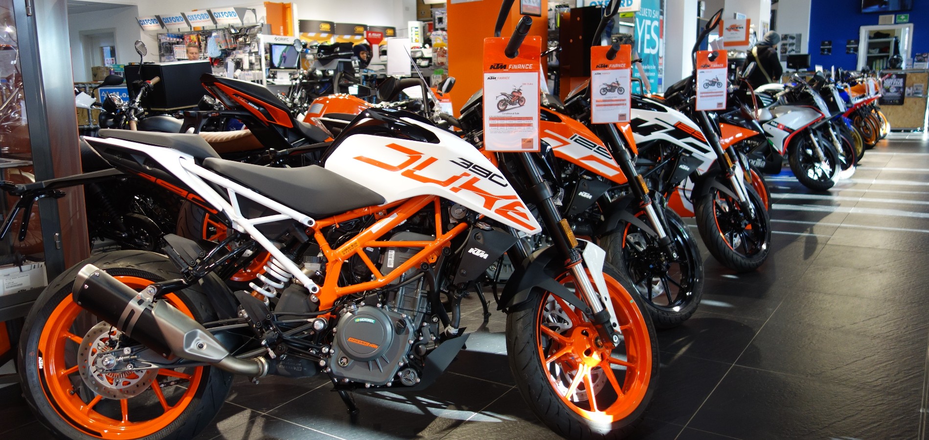 ktm duke showroom