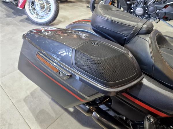2018 Harley-Davidson CVO Street Glide