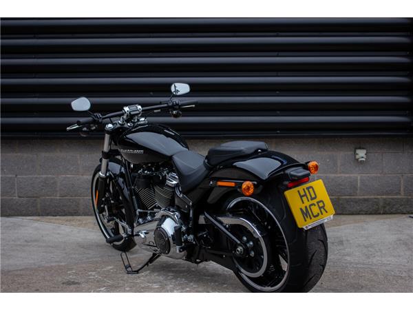 2022 Harley-Davidson Breakout  114