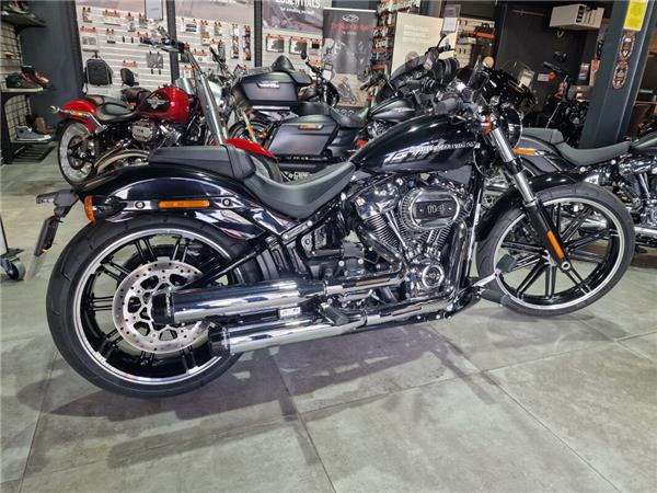2022 Harley-Davidson Breakout  114