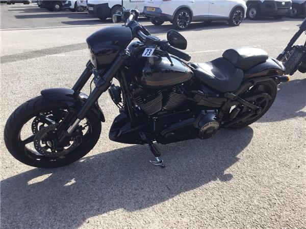 2016 HARLEY-DAVIDSON CVO FXSBE BREAKOUT