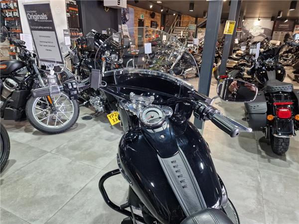 2018 Harley-Davidson Heritage Classic 114