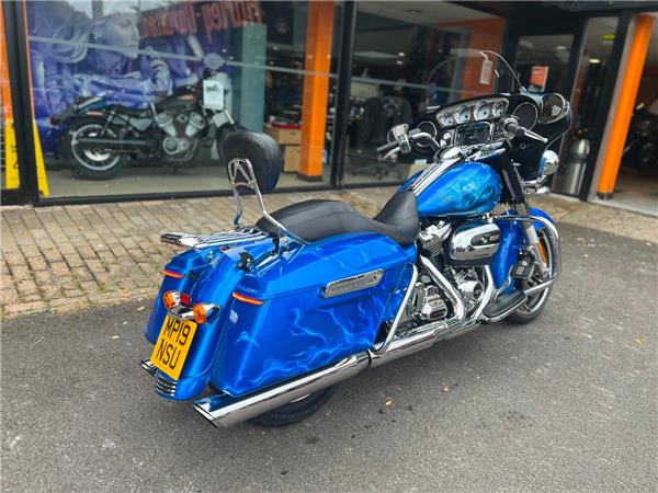 2019 HARLEY-DAVIDSON TOURING FLHX STREET GLIDE