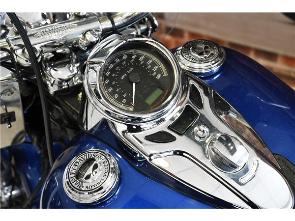 2017 HARLEY-DAVIDSON SOFTAIL FLSTC HERITAGE SOFTAIL CLASSIC