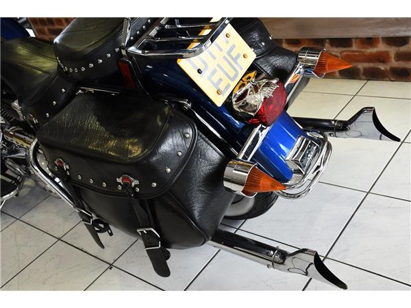 2017 HARLEY-DAVIDSON SOFTAIL FLSTC HERITAGE SOFTAIL CLASSIC