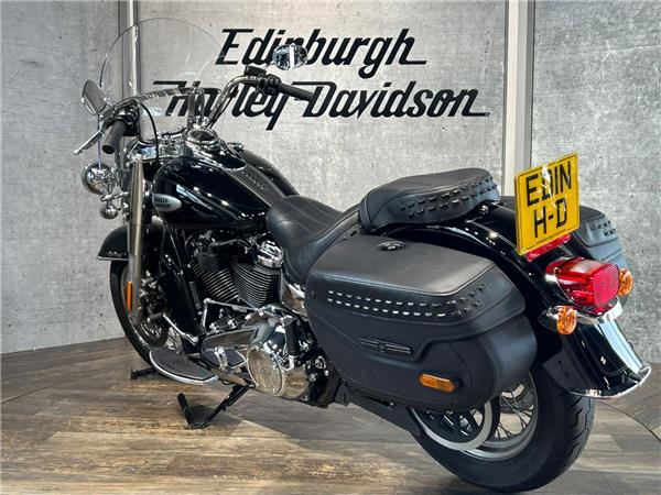 2023 HARLEY-DAVIDSON SOFTAIL FLHCS HERITAGE CLASSIC 114