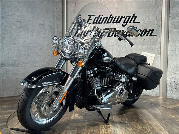2023 HARLEY-DAVIDSON SOFTAIL FLHCS HERITAGE CLASSIC 114