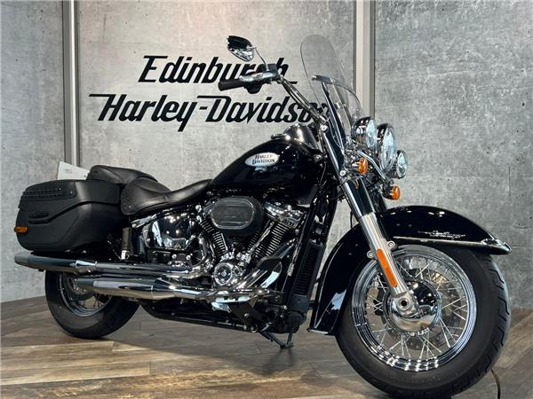 2023 HARLEY-DAVIDSON SOFTAIL FLHCS HERITAGE CLASSIC 114