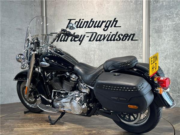 2023 HARLEY-DAVIDSON SOFTAIL FLHCS HERITAGE CLASSIC 114