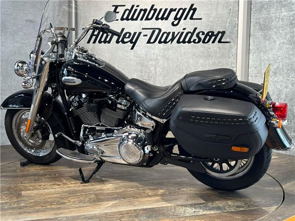 2023 HARLEY-DAVIDSON SOFTAIL FLHCS HERITAGE CLASSIC 114
