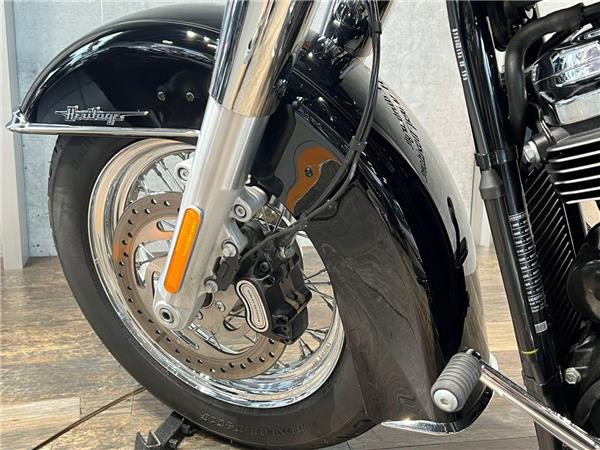 2023 HARLEY-DAVIDSON SOFTAIL FLHCS HERITAGE CLASSIC 114
