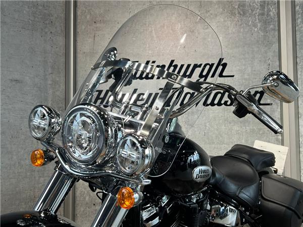 2023 HARLEY-DAVIDSON SOFTAIL FLHCS HERITAGE CLASSIC 114
