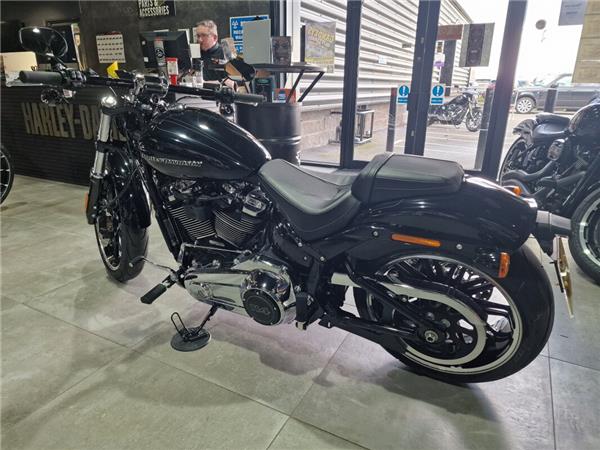2022 Harley-Davidson Breakout  114