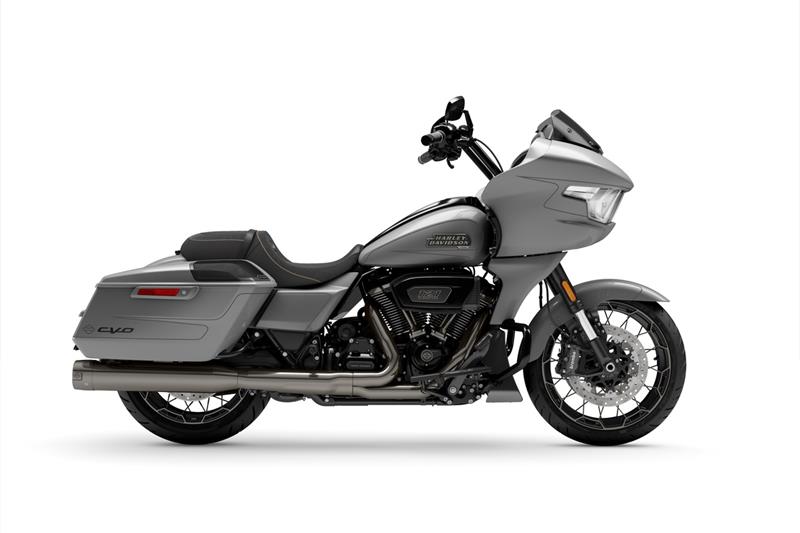 MY23 CVO™ Road Glide®