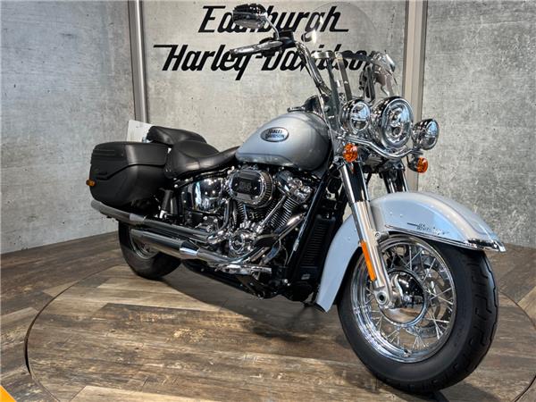 2023 HARLEY-DAVIDSON SOFTAIL FLHCS HERITAGE CLASSIC 114