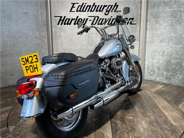 2023 HARLEY-DAVIDSON SOFTAIL FLHCS HERITAGE CLASSIC 114