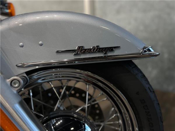 2023 HARLEY-DAVIDSON SOFTAIL FLHCS HERITAGE CLASSIC 114