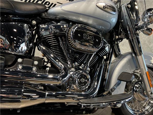 2023 HARLEY-DAVIDSON SOFTAIL FLHCS HERITAGE CLASSIC 114
