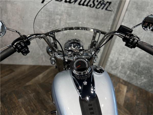 2023 HARLEY-DAVIDSON SOFTAIL FLHCS HERITAGE CLASSIC 114