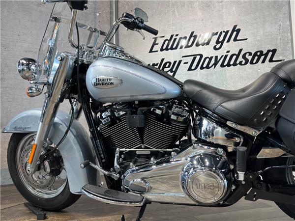 2023 HARLEY-DAVIDSON SOFTAIL FLHCS HERITAGE CLASSIC 114