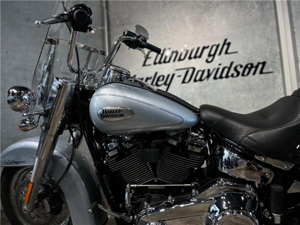 2023 HARLEY-DAVIDSON SOFTAIL FLHCS HERITAGE CLASSIC 114