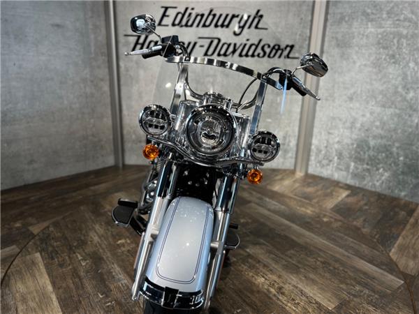 2023 HARLEY-DAVIDSON SOFTAIL FLHCS HERITAGE CLASSIC 114