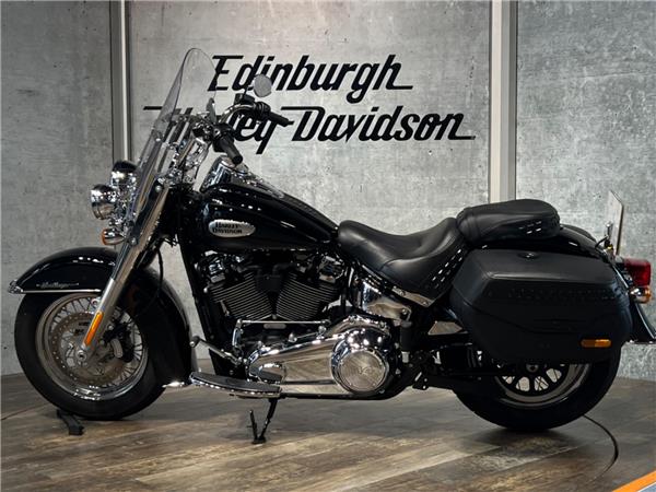 2023 HARLEY-DAVIDSON SOFTAIL FLHCS HERITAGE CLASSIC 114