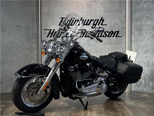2023 HARLEY-DAVIDSON SOFTAIL FLHCS HERITAGE CLASSIC 114