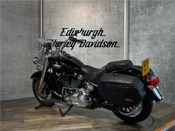 2023 HARLEY-DAVIDSON SOFTAIL FLHCS HERITAGE CLASSIC 114