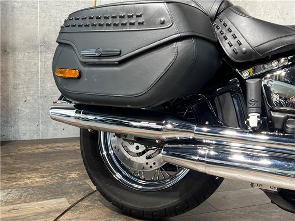 2023 HARLEY-DAVIDSON SOFTAIL FLHCS HERITAGE CLASSIC 114