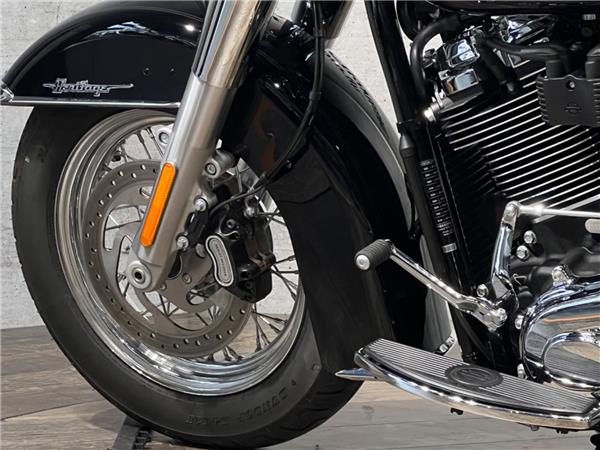 2023 HARLEY-DAVIDSON SOFTAIL FLHCS HERITAGE CLASSIC 114