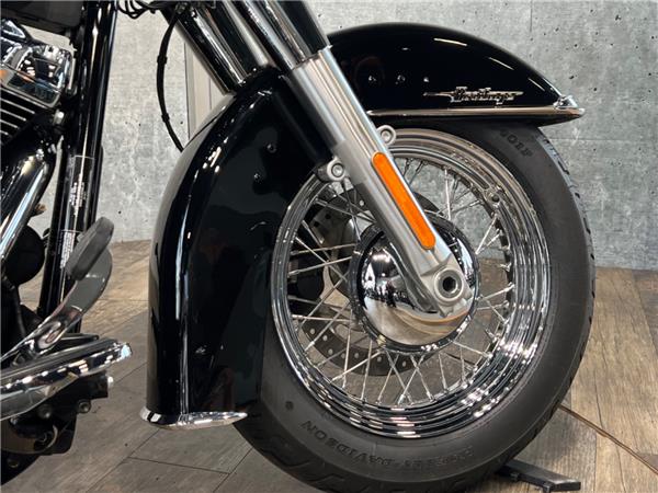2023 HARLEY-DAVIDSON SOFTAIL FLHCS HERITAGE CLASSIC 114