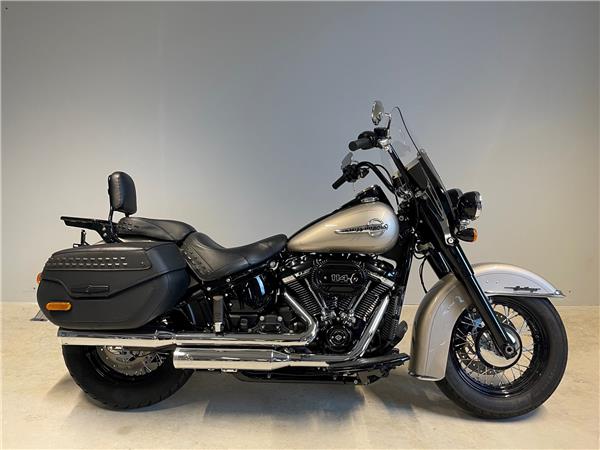 2018 HARLEY-DAVIDSON Softail FLHCS Heritage Classic 114 ABS