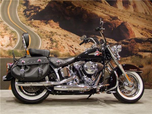 2016 HARLEY-DAVIDSON Softail FLSTC 1690 Softail Heritage Classic