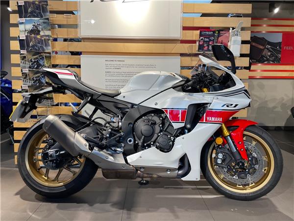 2023 Yamaha R1