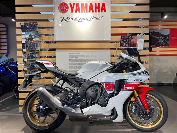 2023 Yamaha R1