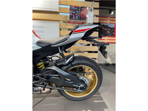 2023 Yamaha R1