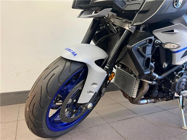 2021 YAMAHA MT-10