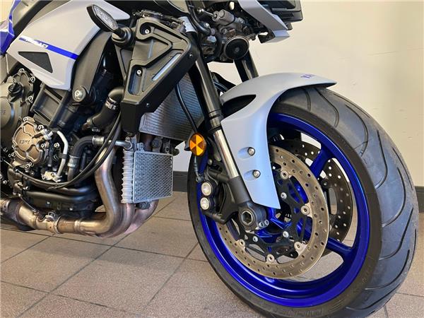 2021 YAMAHA MT-10