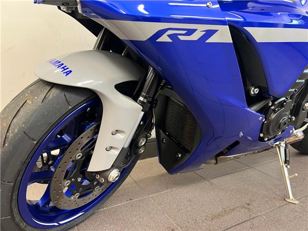 2020 YAMAHA YZF-R1