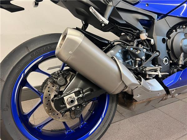 2020 YAMAHA YZF-R1