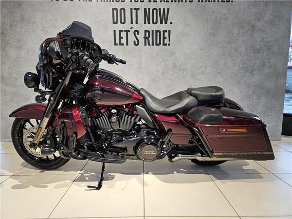 FLHXSE CVO Street Glide 