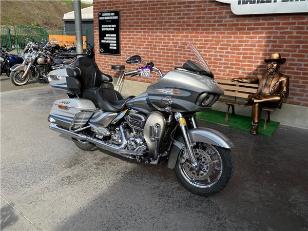 TOURING ROAD GLIDE 1800 ULTRA CVO