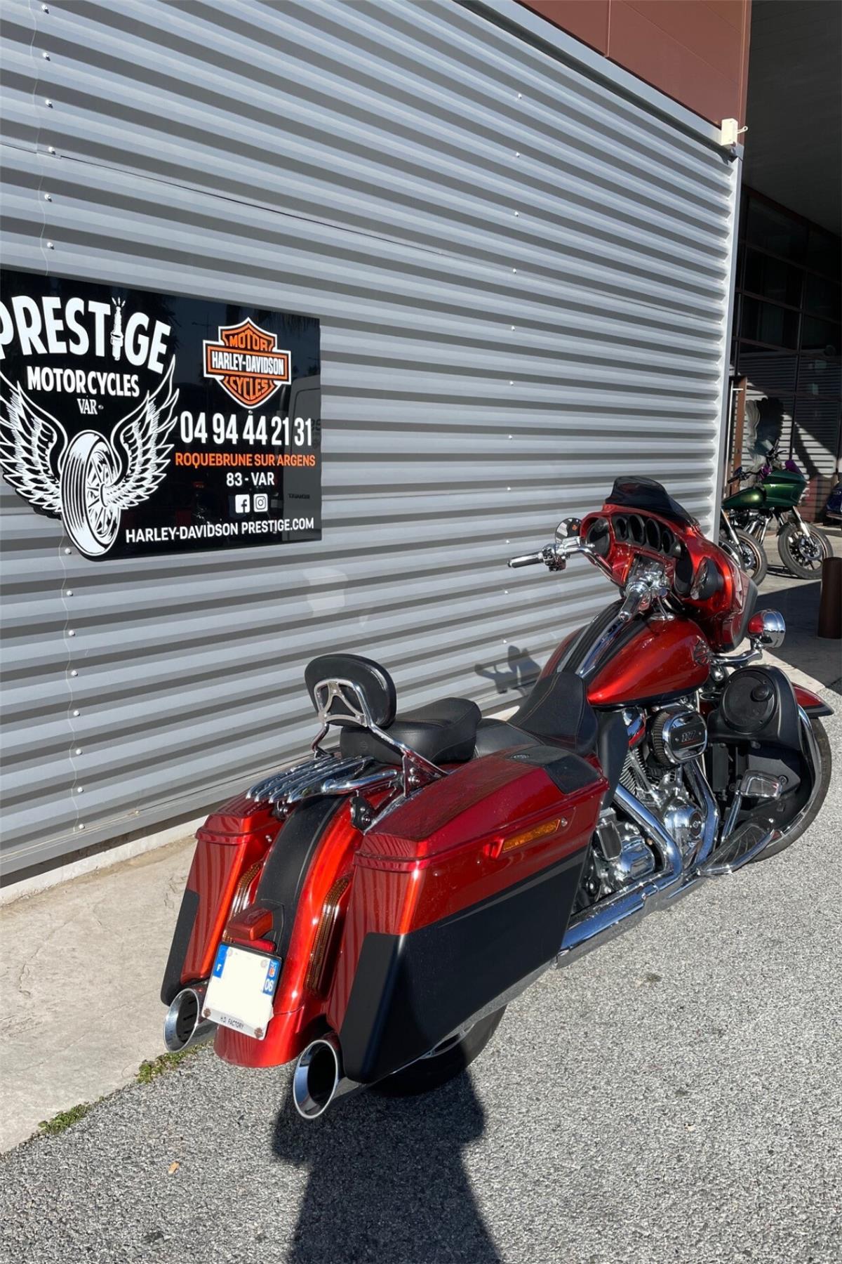 2018 HARLEY-DAVIDSON STREET GLIDE