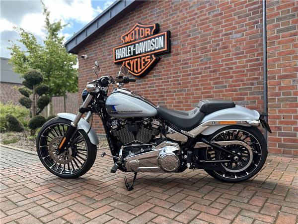 FXBR Softail Breakout 117 