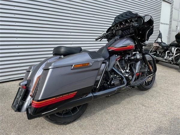 2020 Harley-Davidson CVO Street Glide FLHXSE Tourer