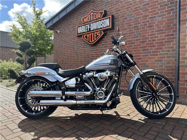 FXBR Softail Breakout 117 