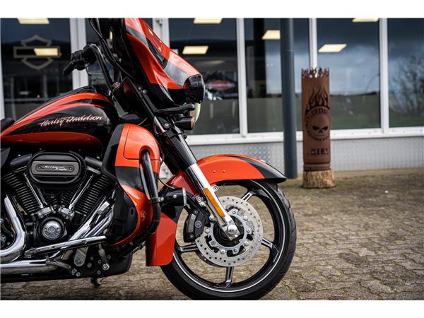 Harley-Davidson Kiel CVO STREET GLIDE 114 cui FLHXSE 