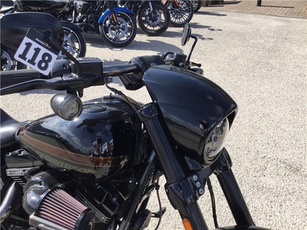 2017 HARLEY-DAVIDSON CVO FXSBE BREAKOUT