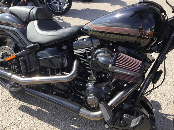 2017 HARLEY-DAVIDSON CVO FXSBE BREAKOUT
